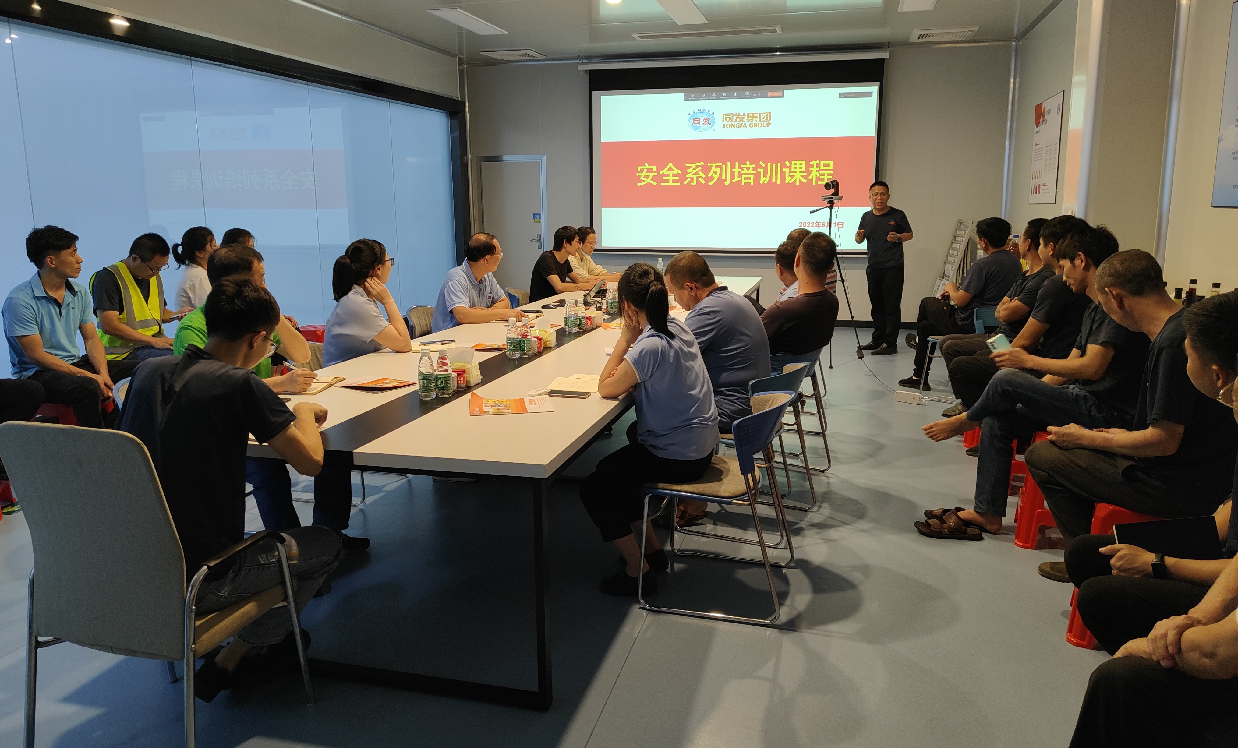 mg冰球突破奢华版(试玩)官方网站