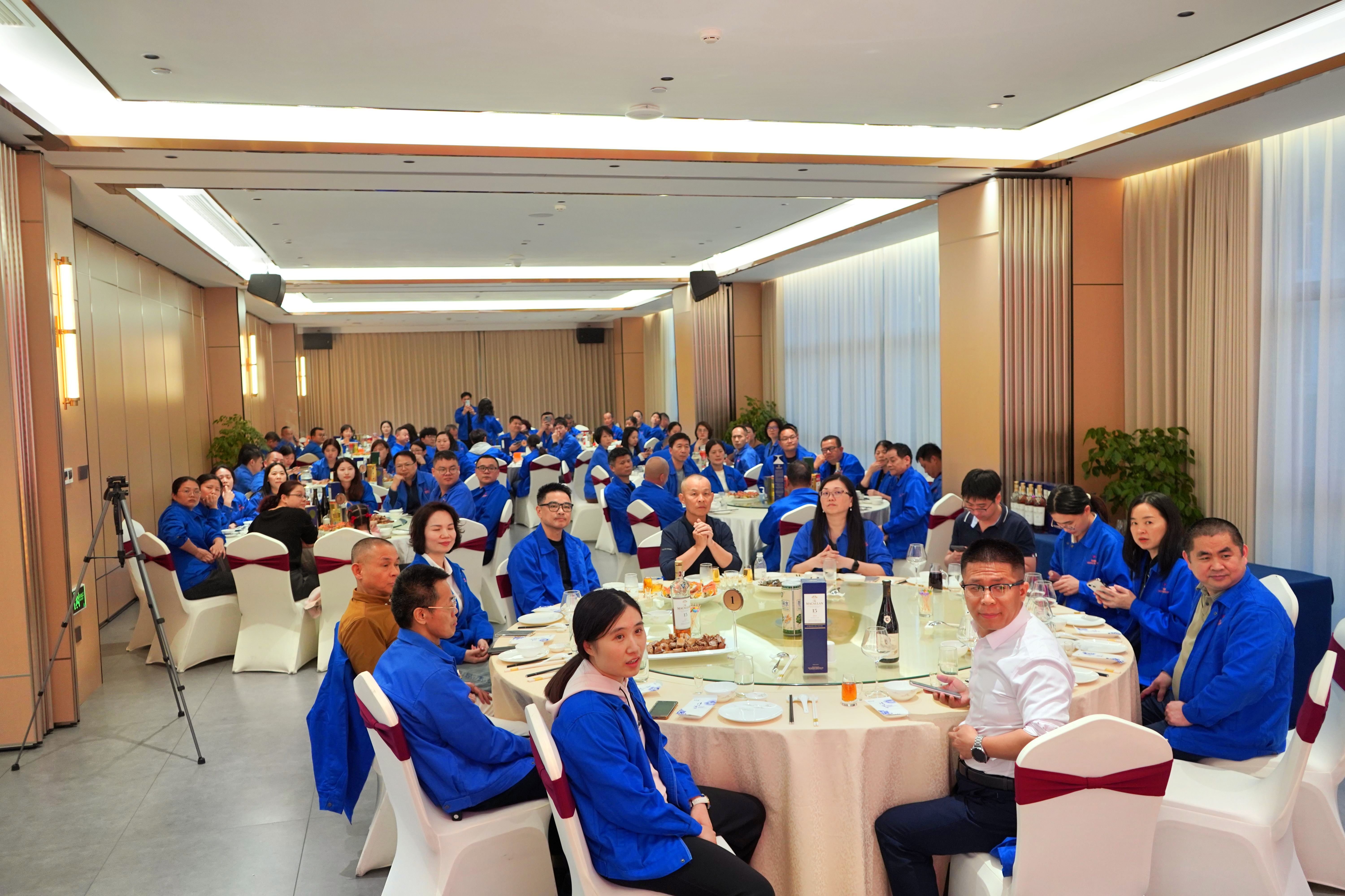 mg冰球突破奢华版(试玩)官方网站